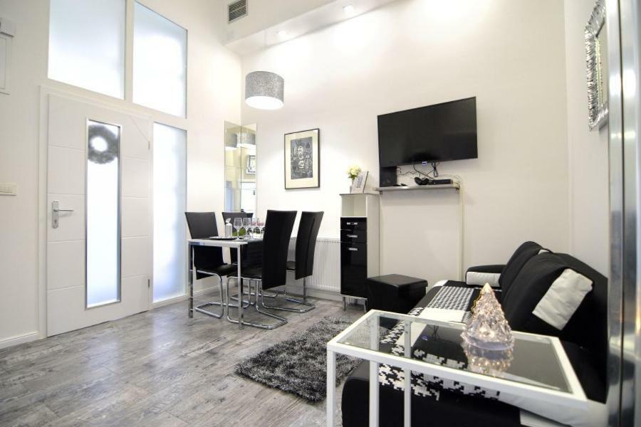 Lea Apartment - Free Parking In Front For 2 Cars Zagreb Exterior foto
